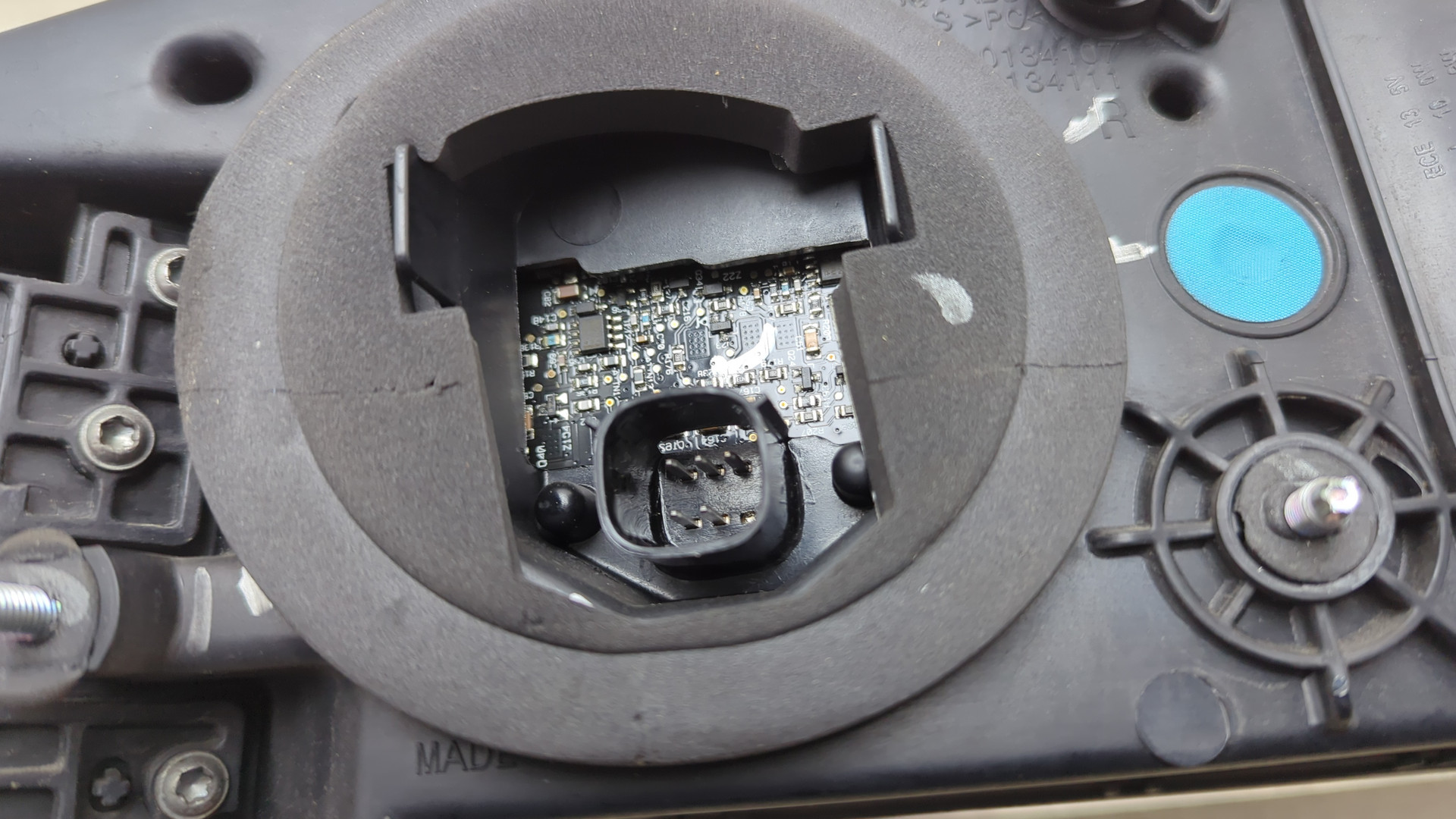 Фонарь задний правый