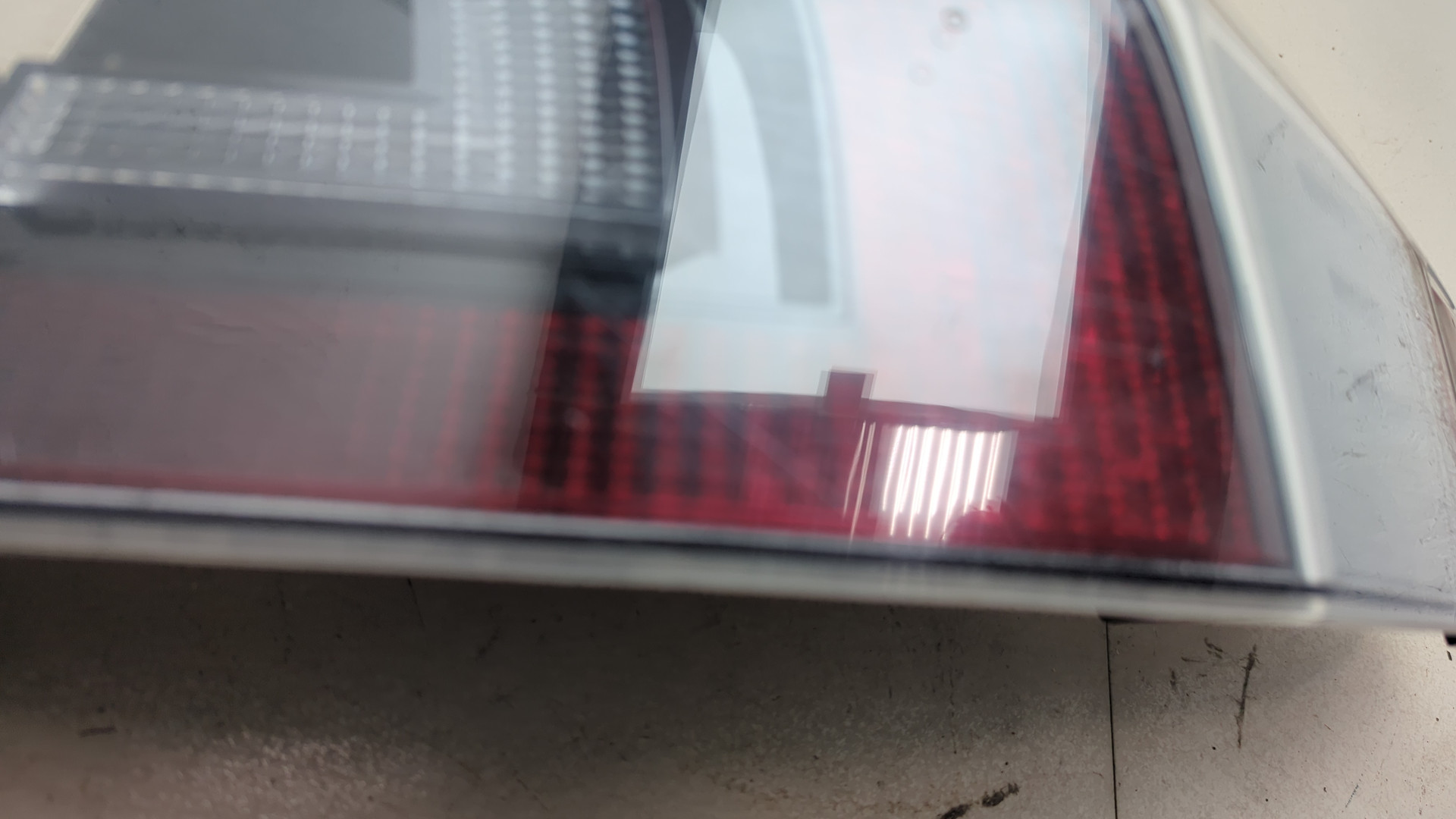 Фонарь задний правый