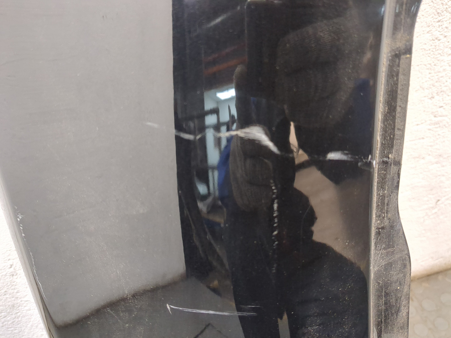 Крыло переднее правое