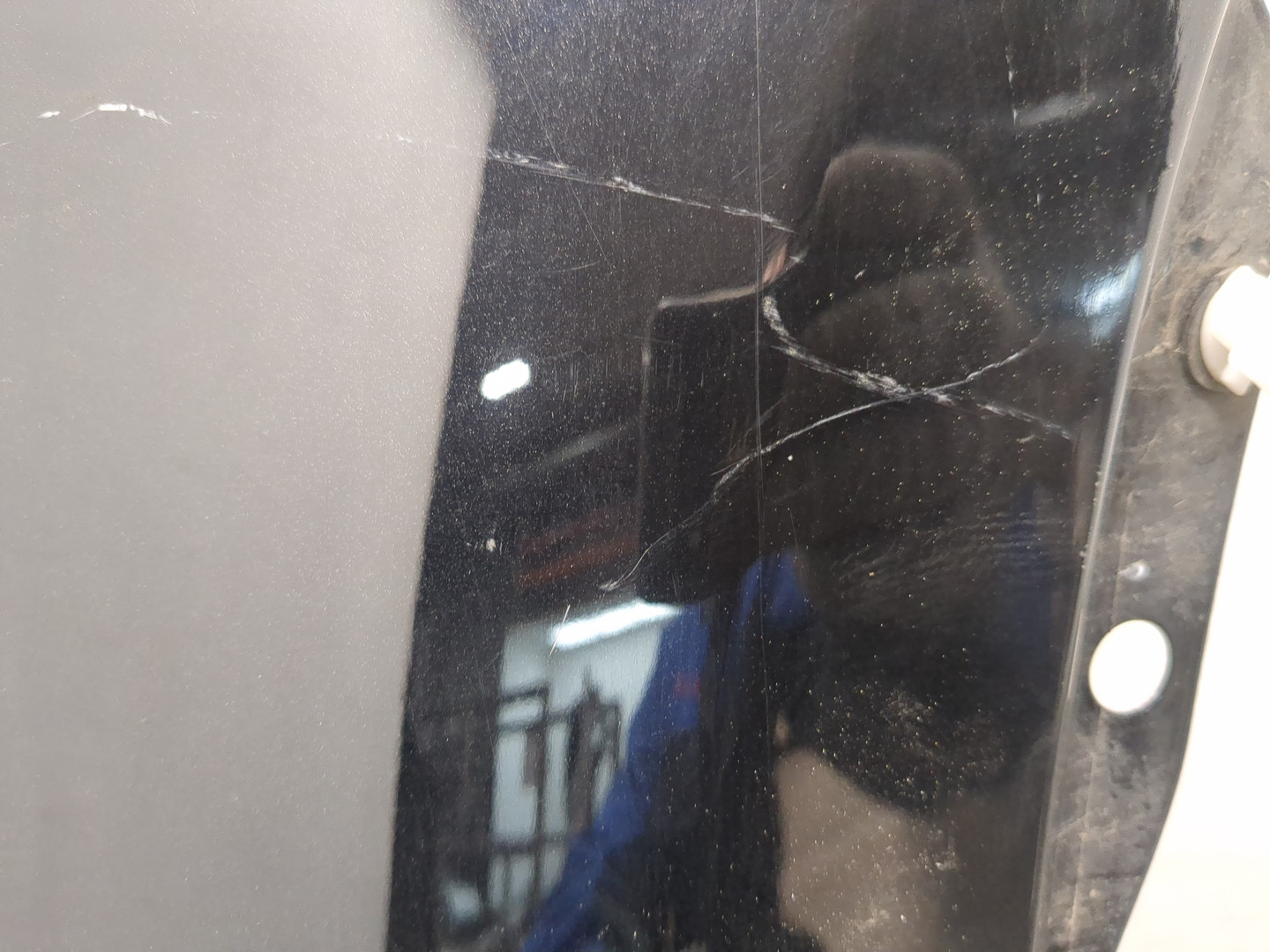 Крыло переднее правое