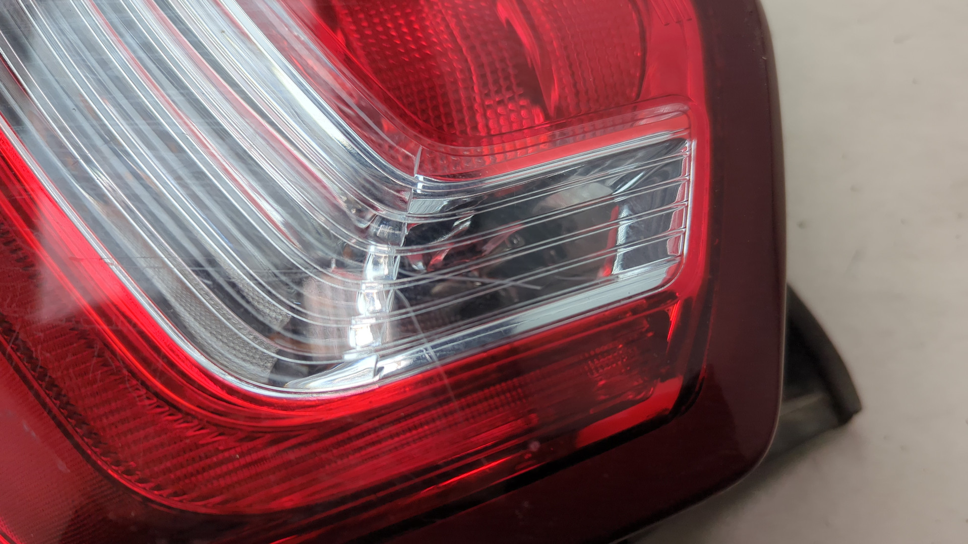 Фонарь задний левый