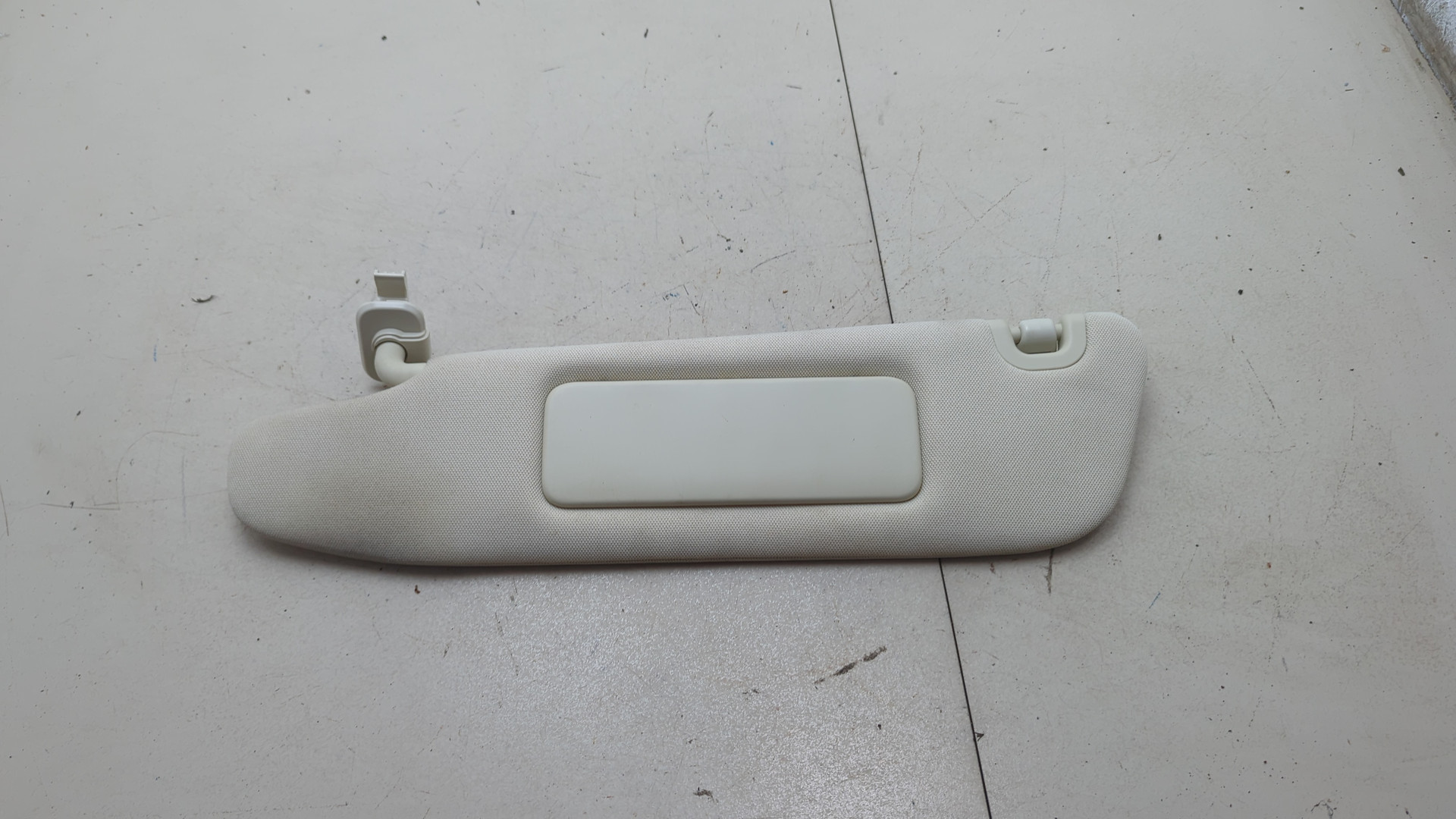 Козырек солнцезащитный