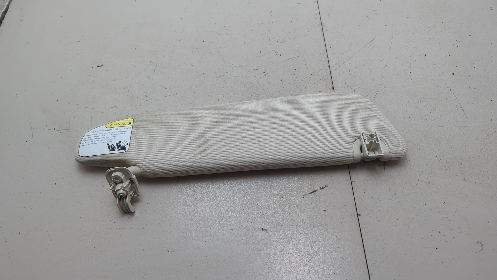 Козырек солнцезащитный