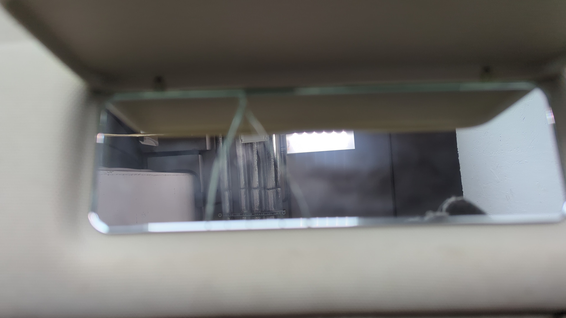 Козырек солнцезащитный