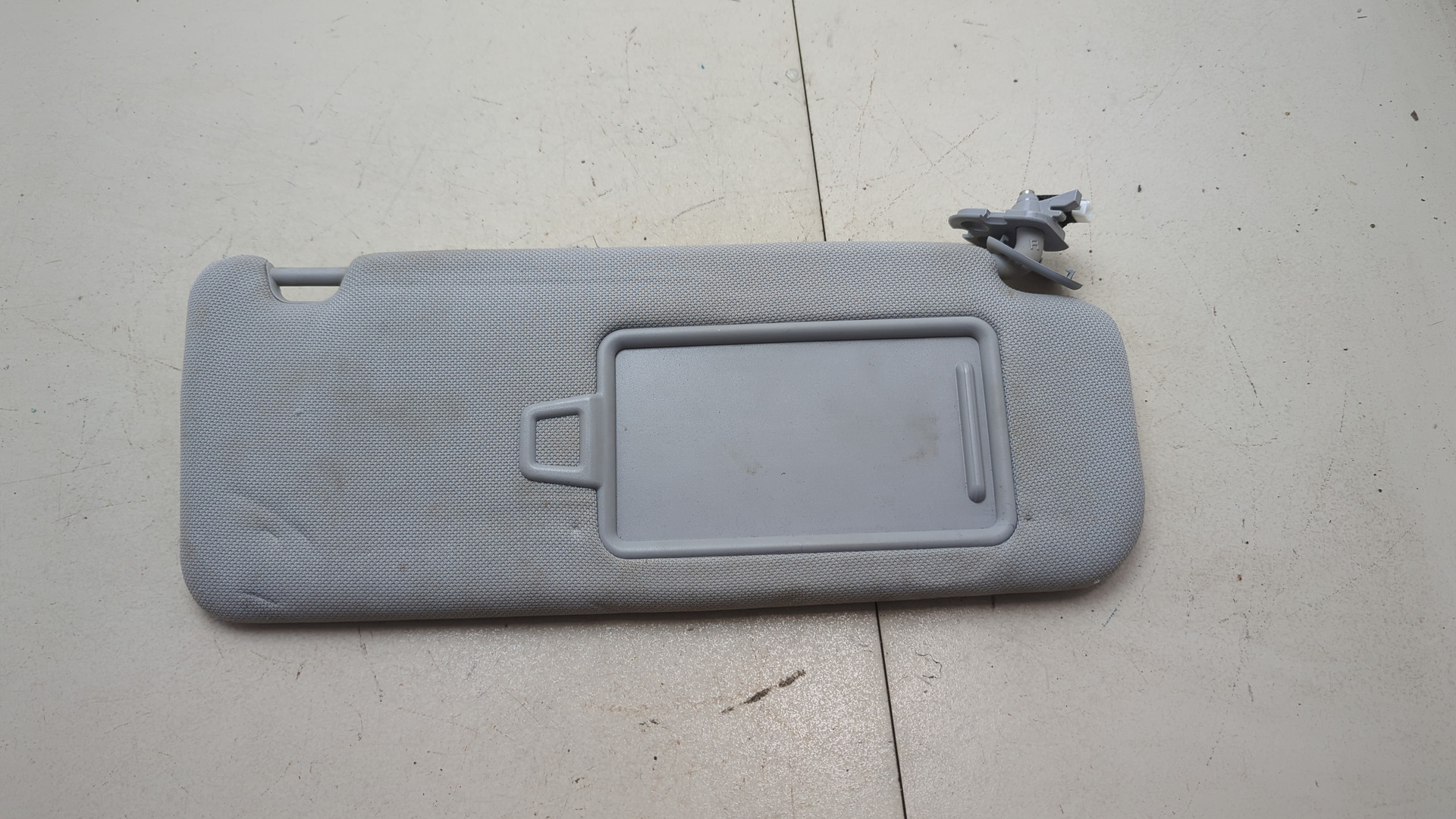 Козырек солнцезащитный