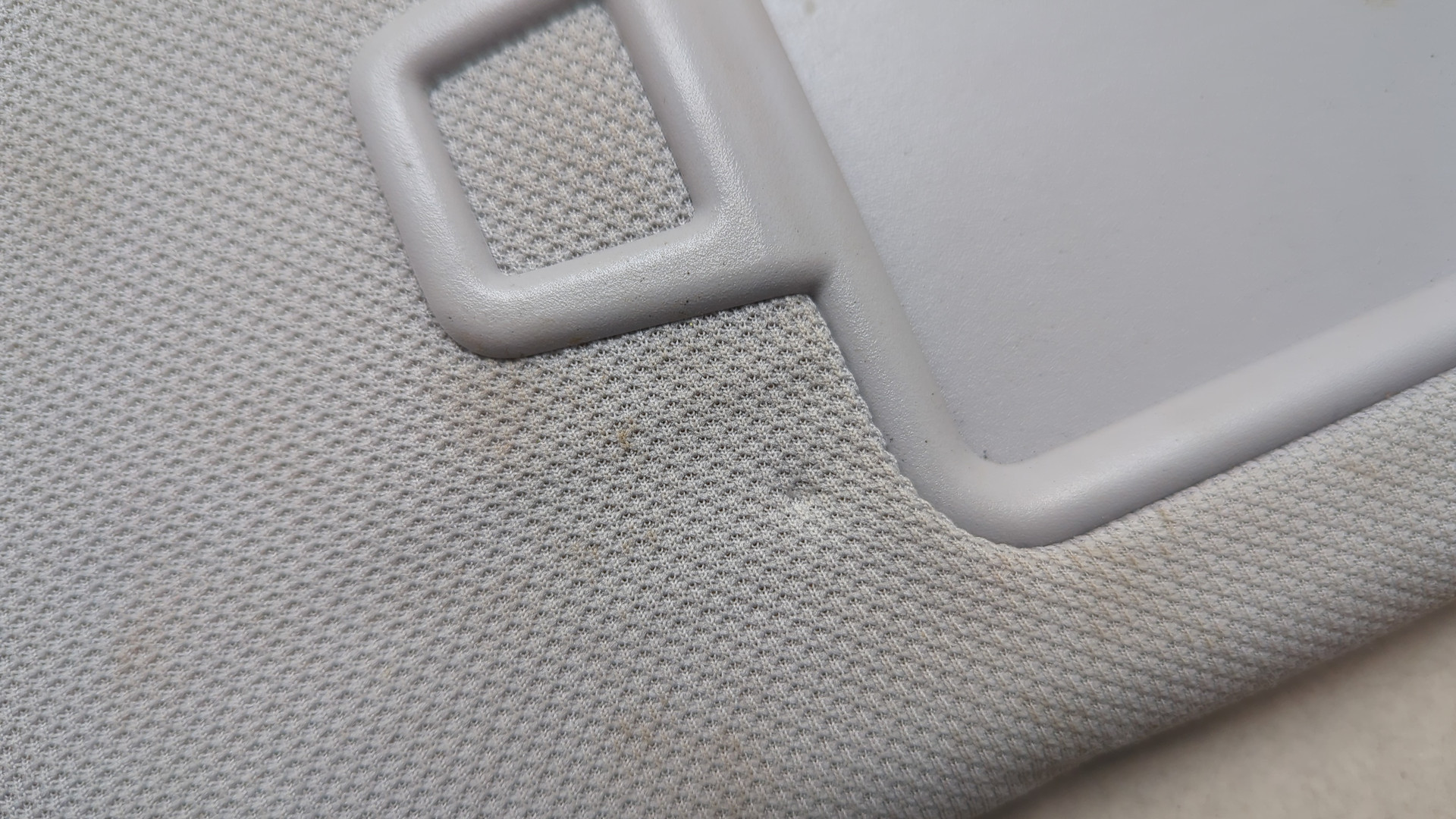 Козырек солнцезащитный