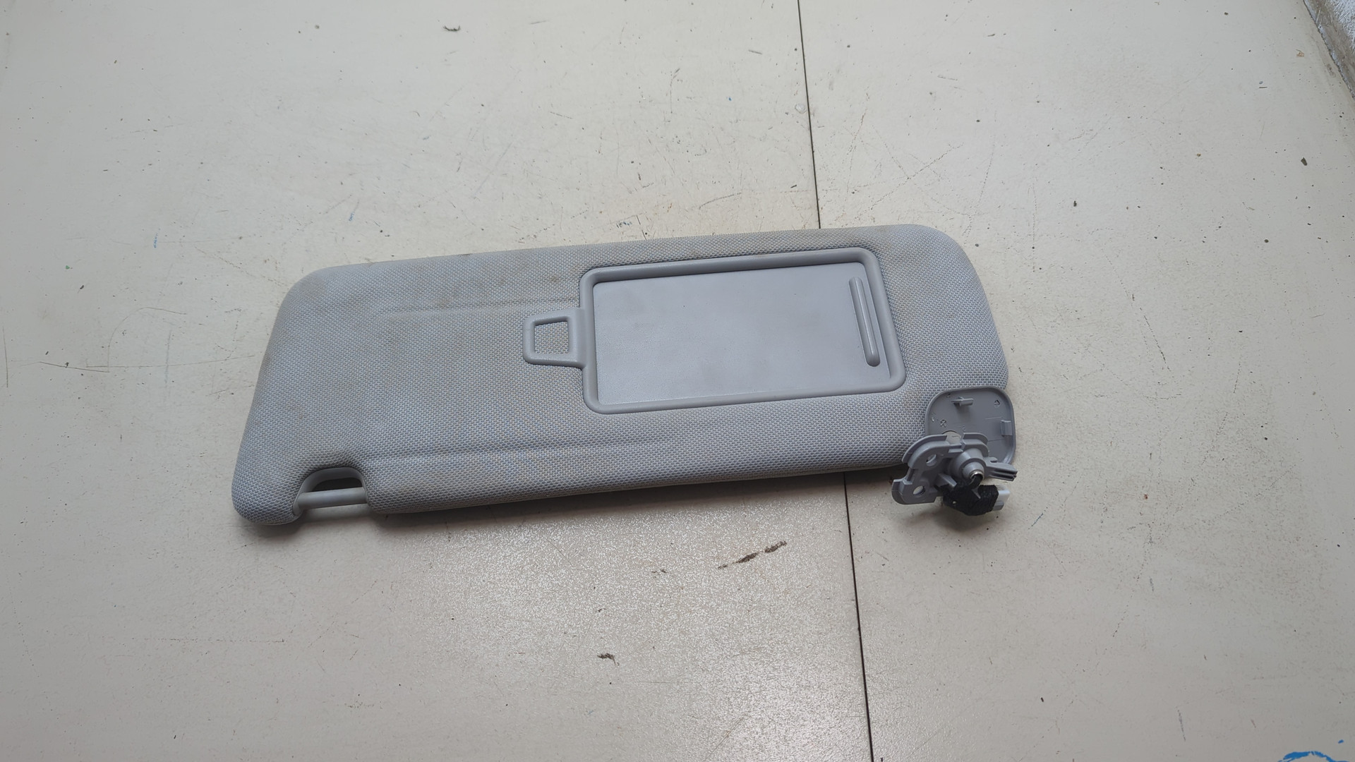 Козырек солнцезащитный