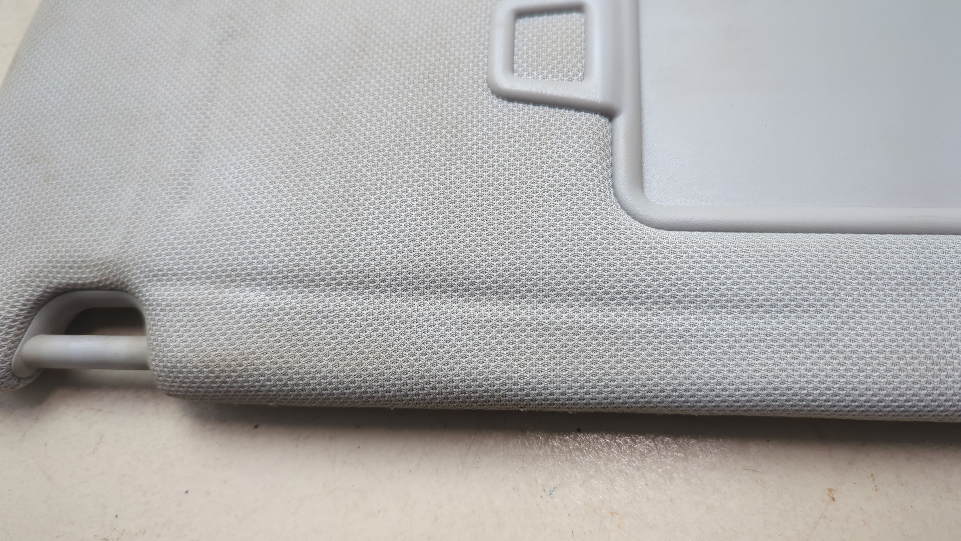 Козырек солнцезащитный