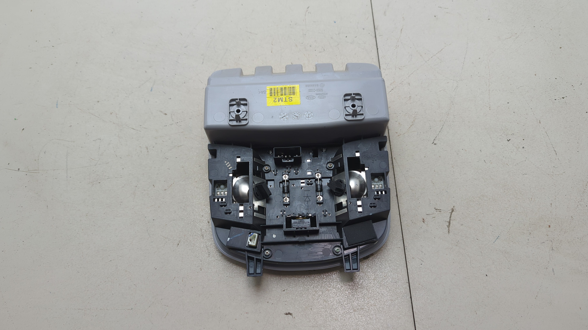 Плафон салонный