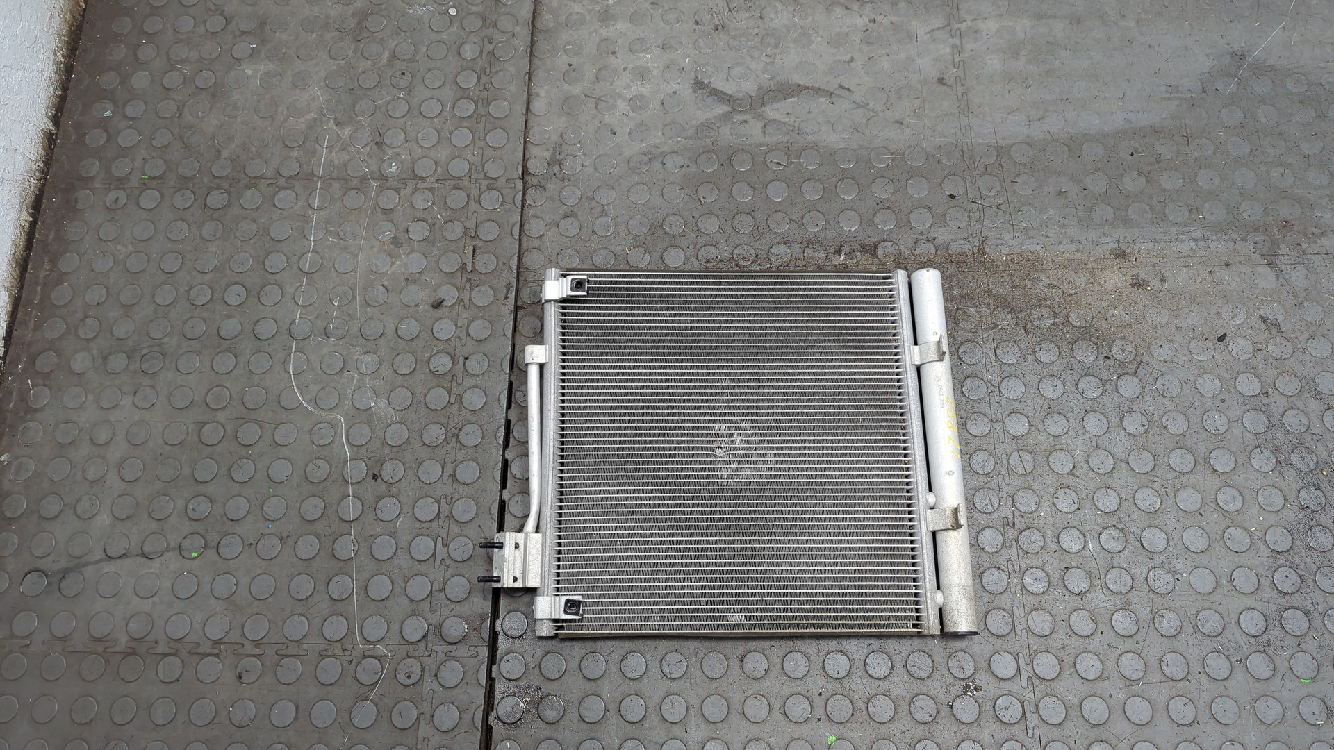 Радиатор кондиционера / конденсер