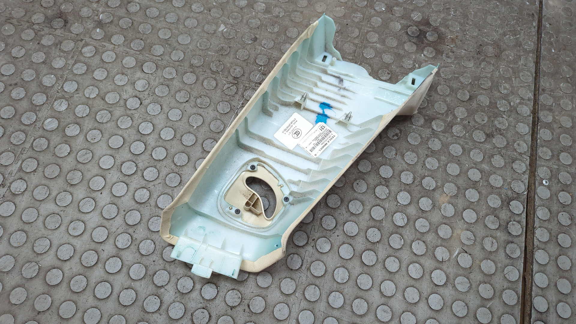 Обшивка стойки