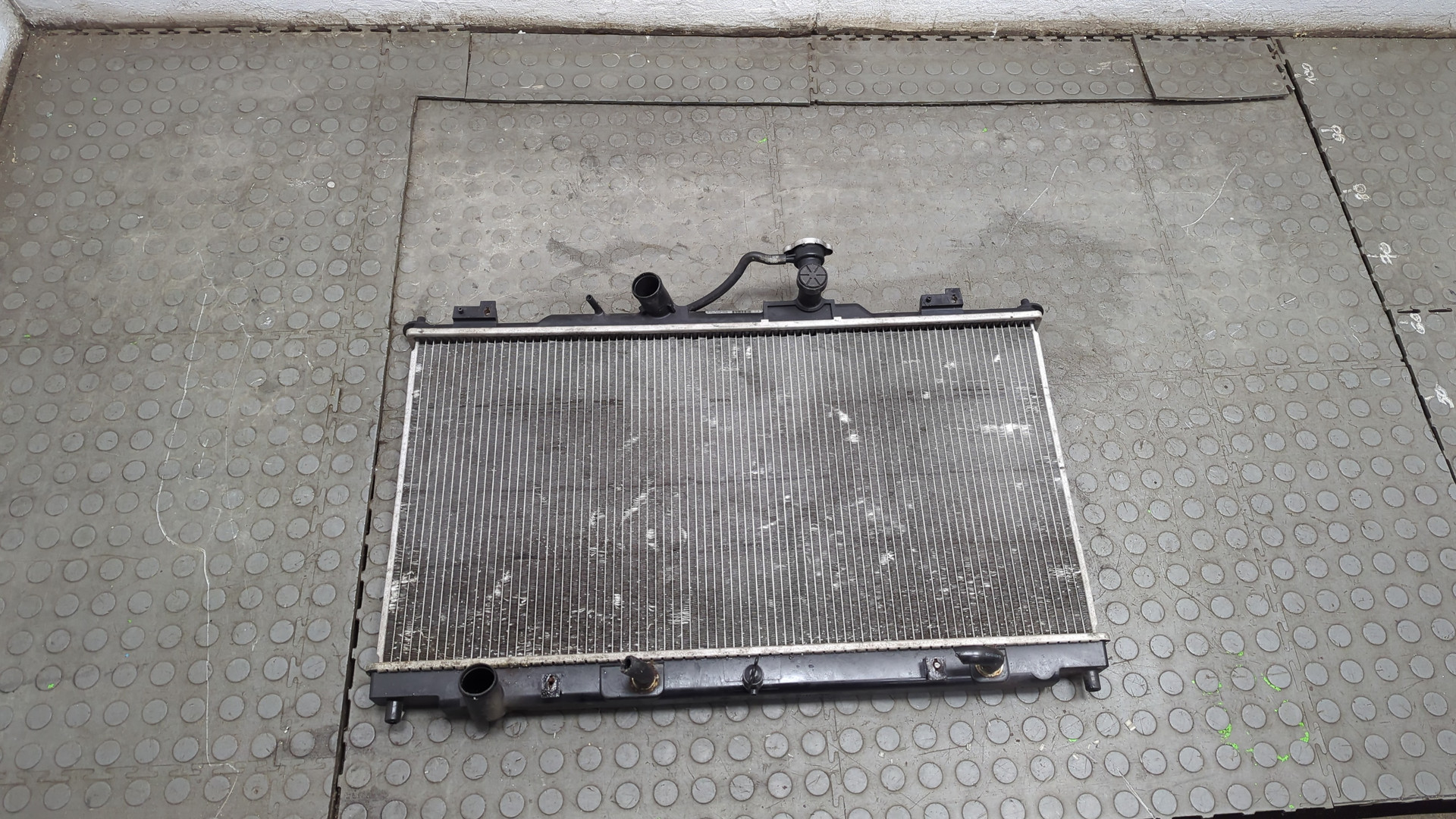 Радиатор охлаждения двигателя основной