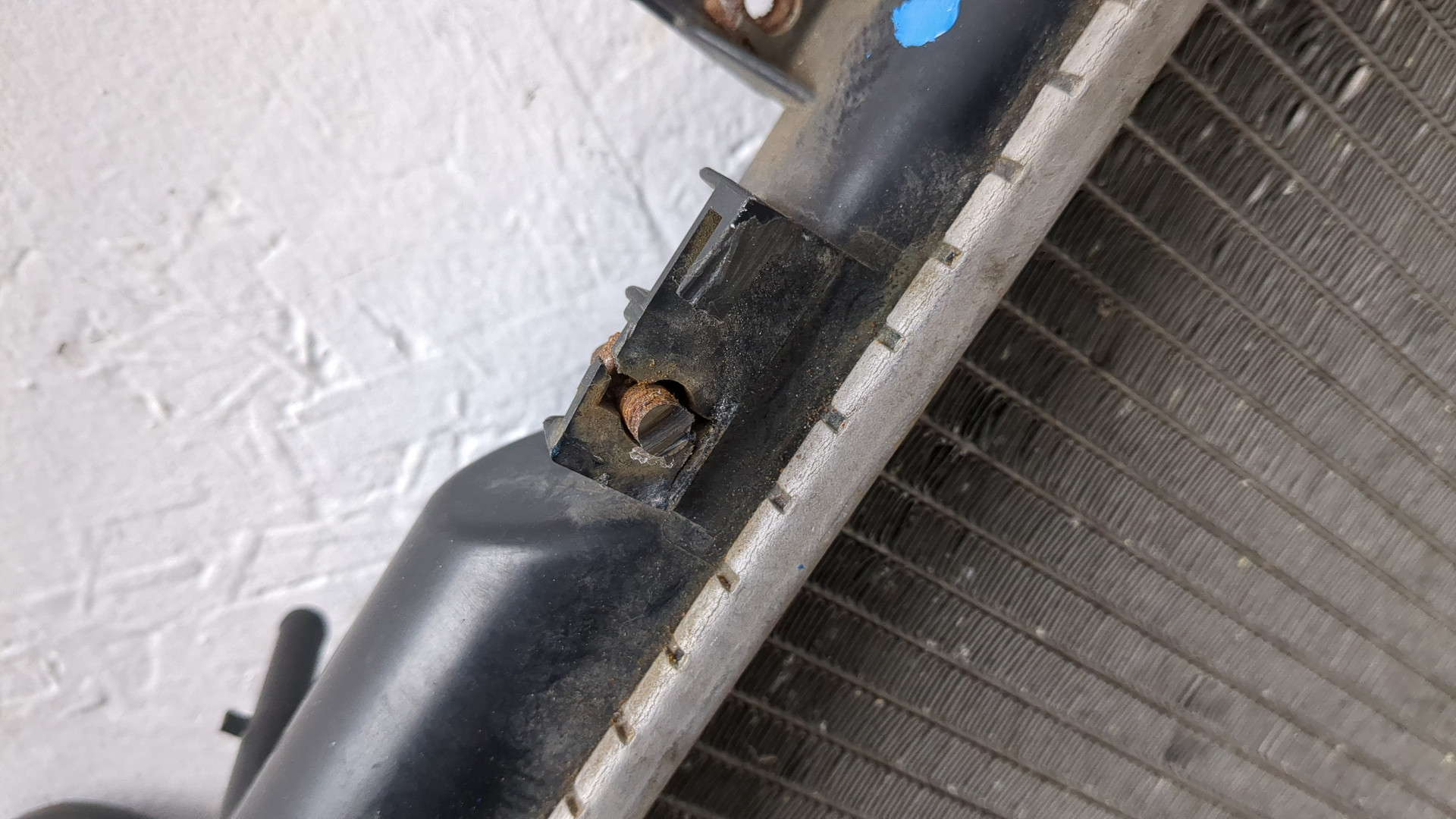 Радиатор охлаждения двигателя основной