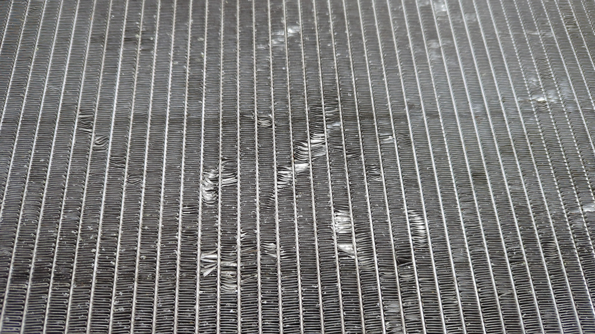 Радиатор охлаждения двигателя основной