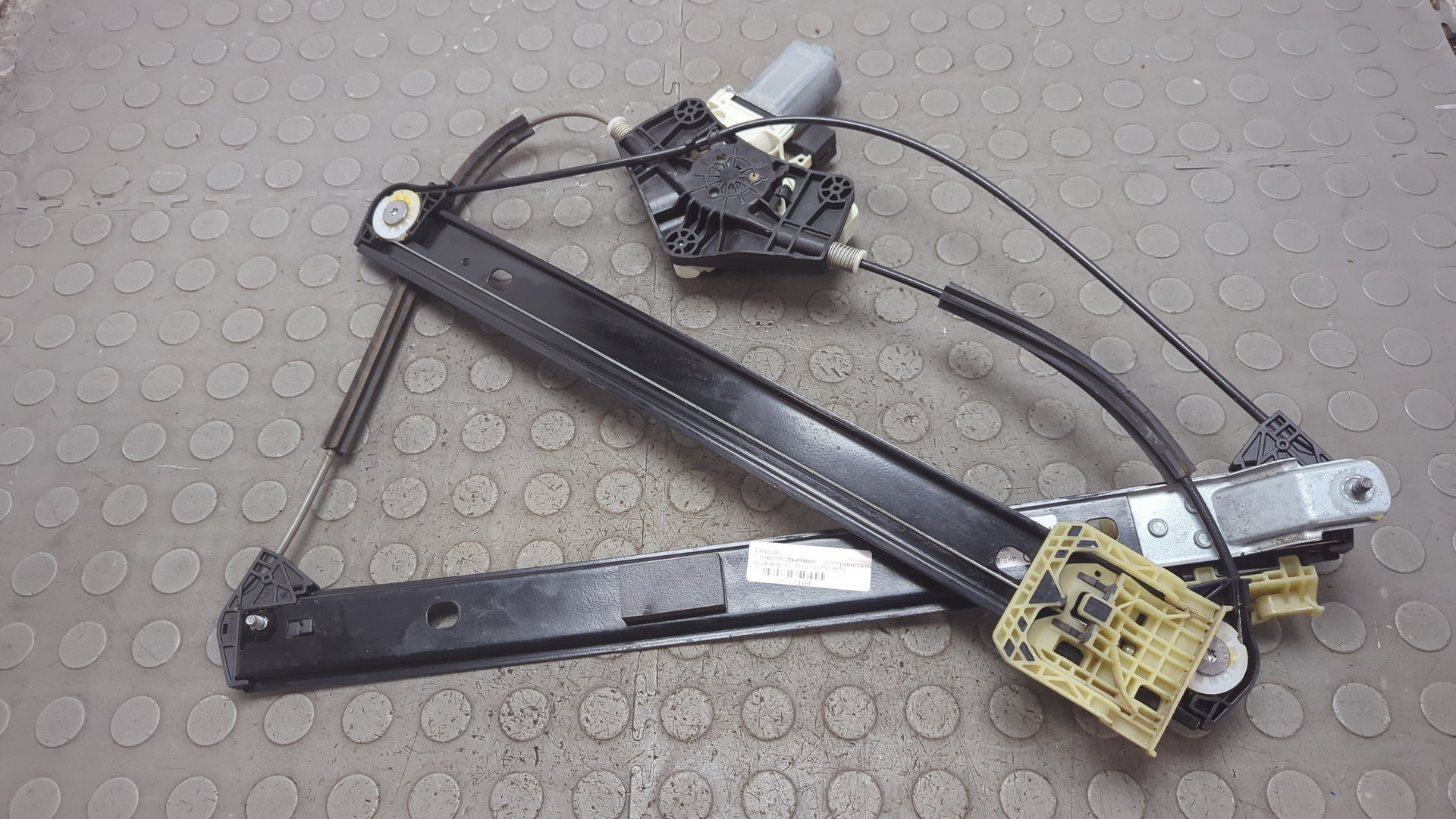 Стеклоподъемник электр. передний левый