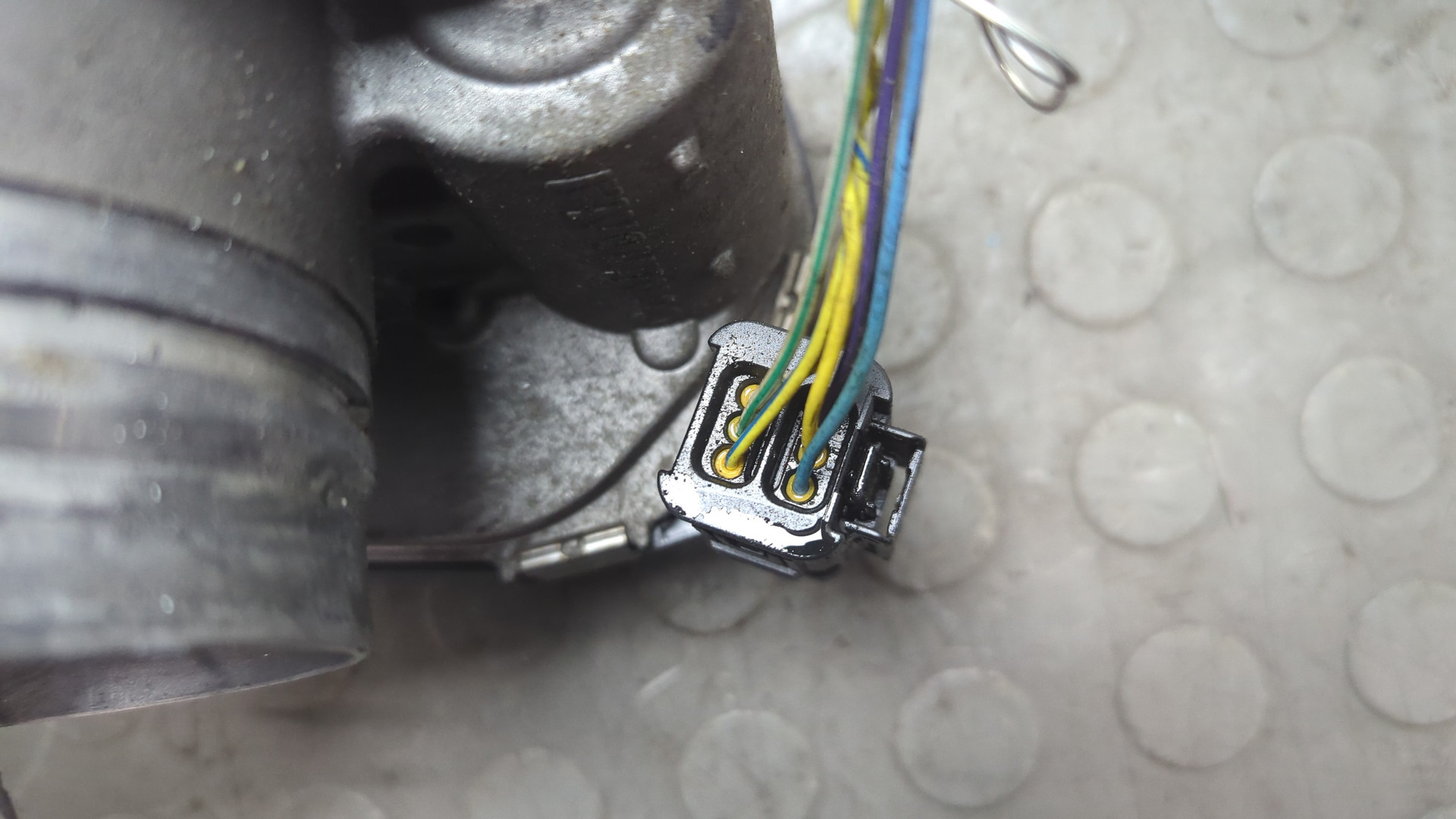 Заслонка дроссельная электрическая