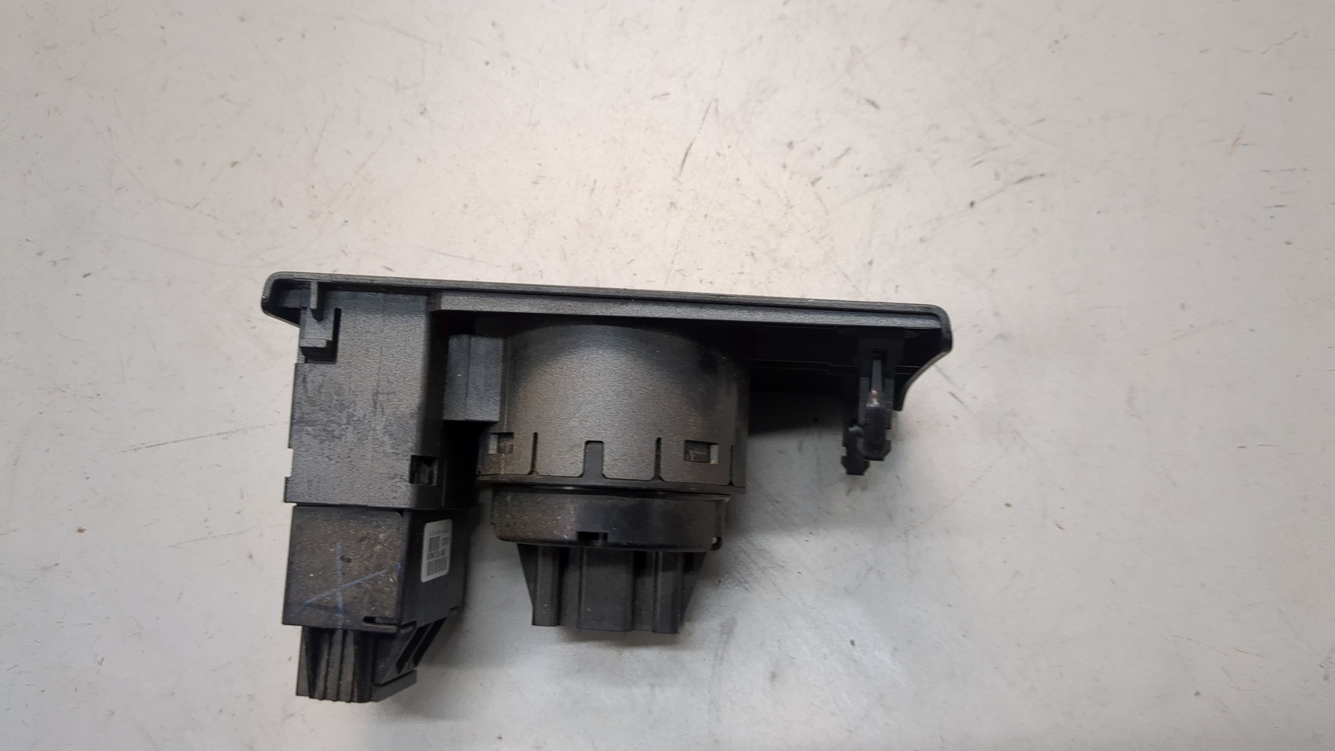 Переключатель света фар