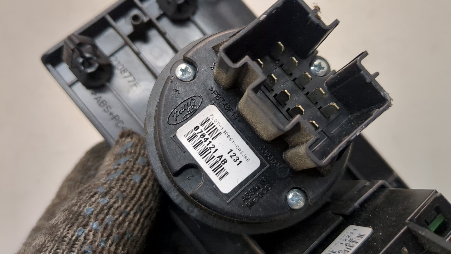 Переключатель света фар