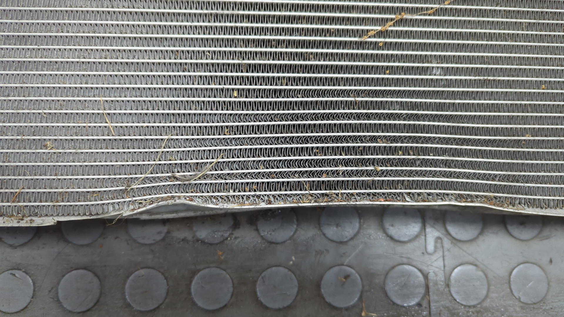 Радиатор охлаждения двигателя основной