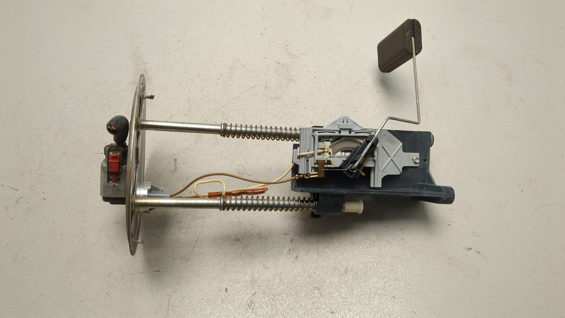 Датчик уровня топлива