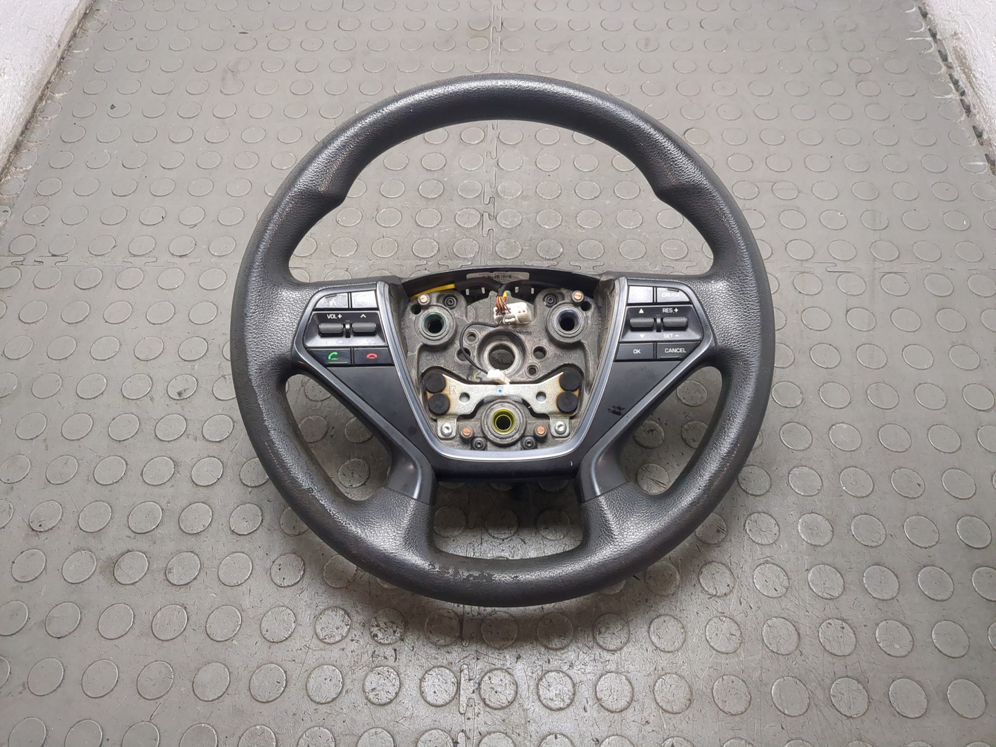 Рулевое колесо (руль)