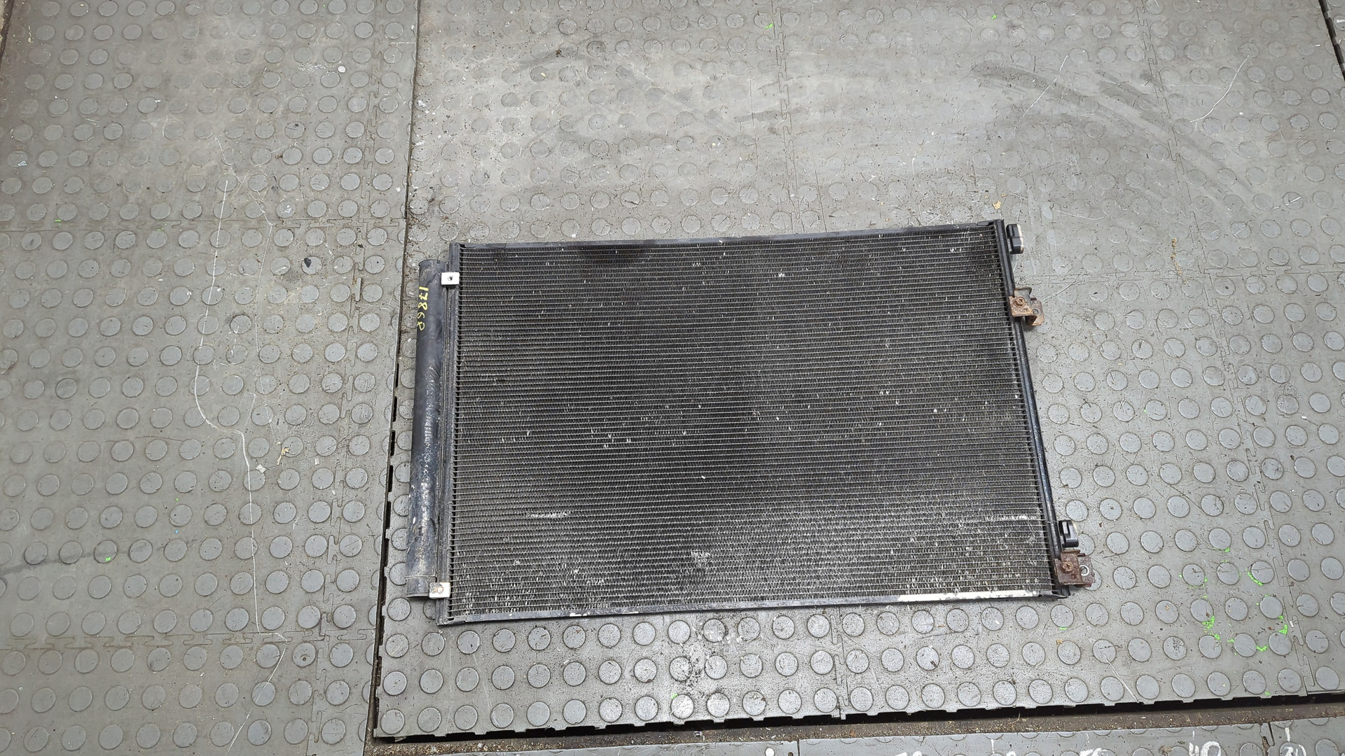 Радиатор кондиционера / конденсер