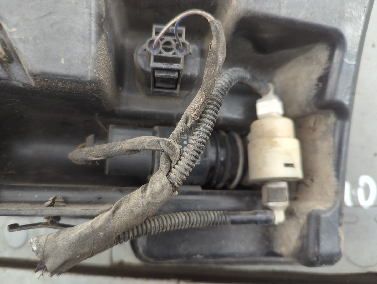 Бачок омывателя лобового стекла