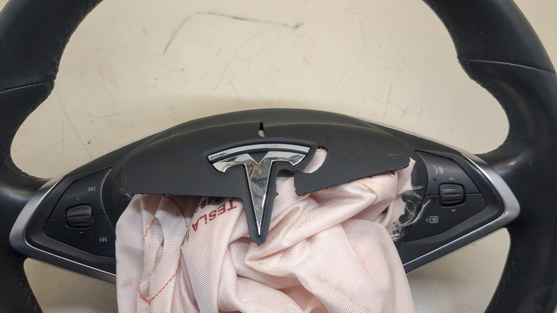 Рулевое колесо (руль)