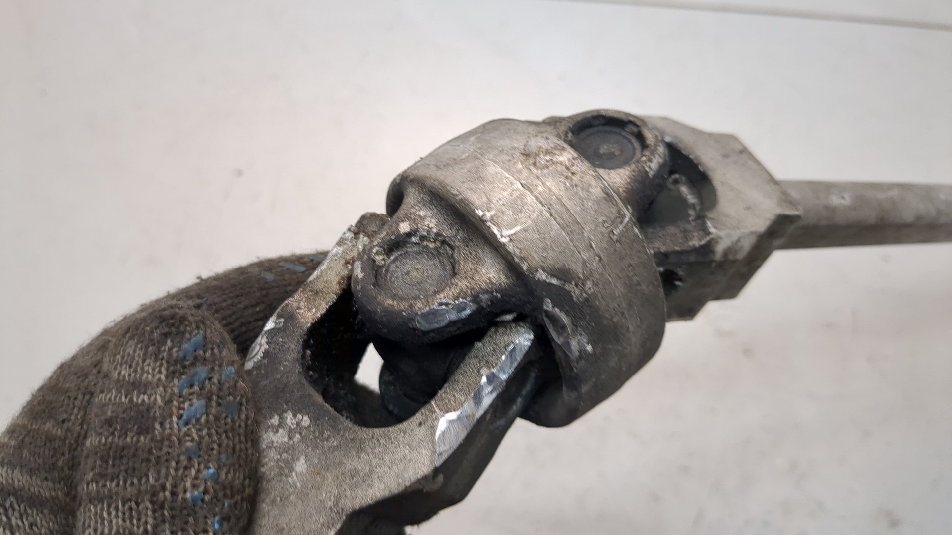 Кардан рулевой