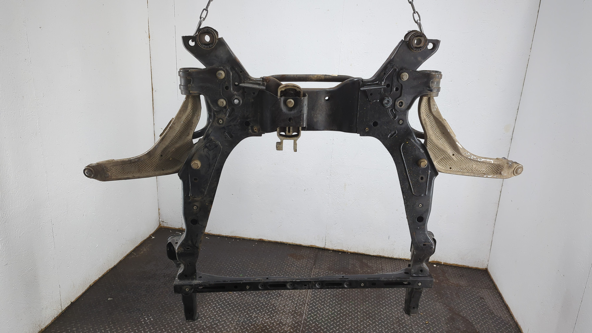 Балка подмоторная