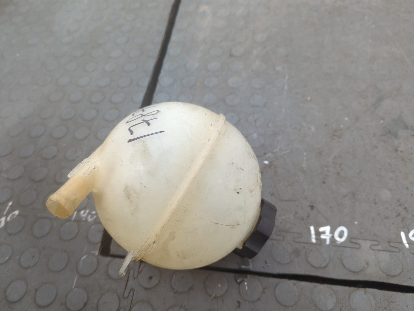 Бачок расширительный