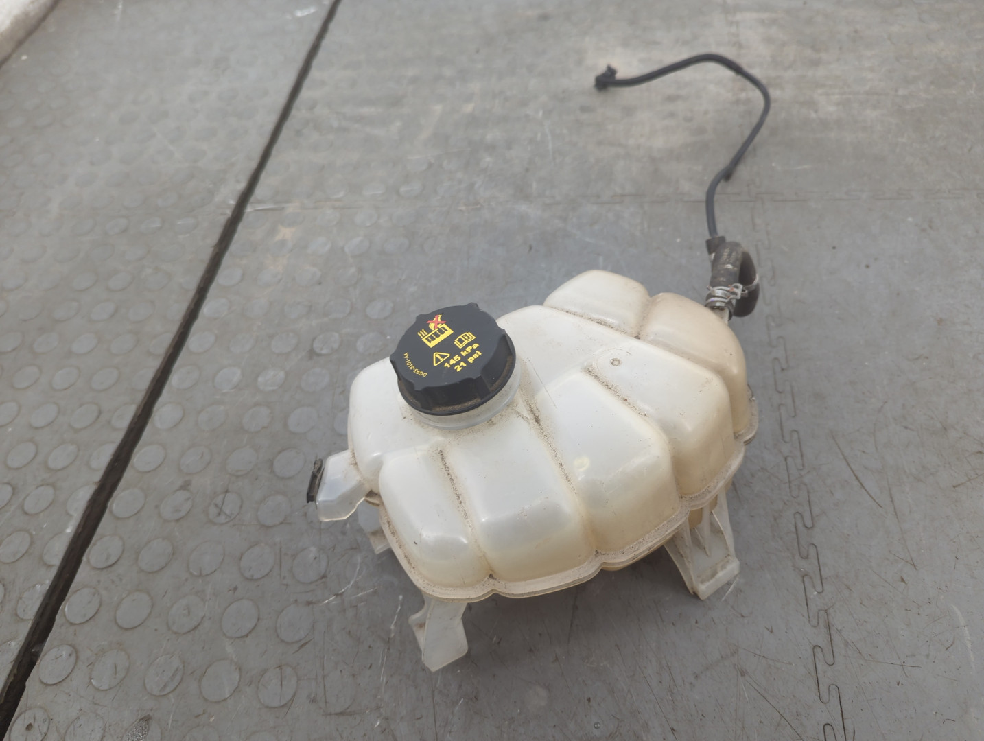 Бачок расширительный