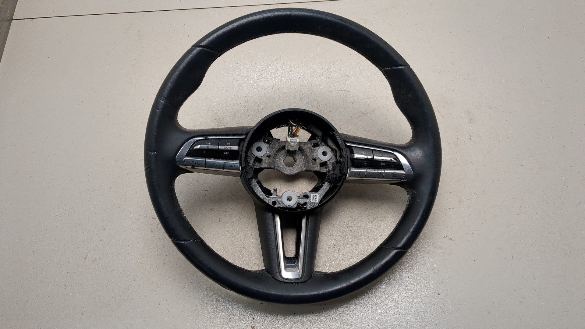 Рулевое колесо (руль)