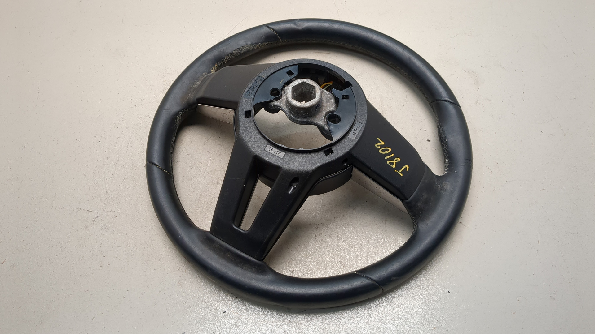 Рулевое колесо (руль)