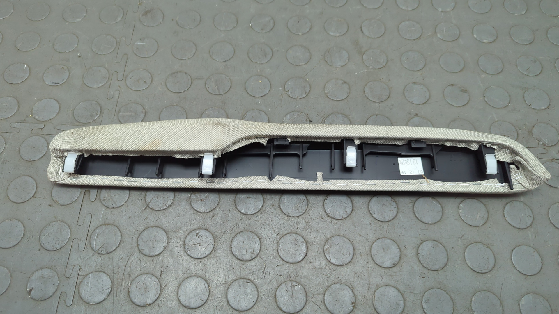 Обшивка стойки