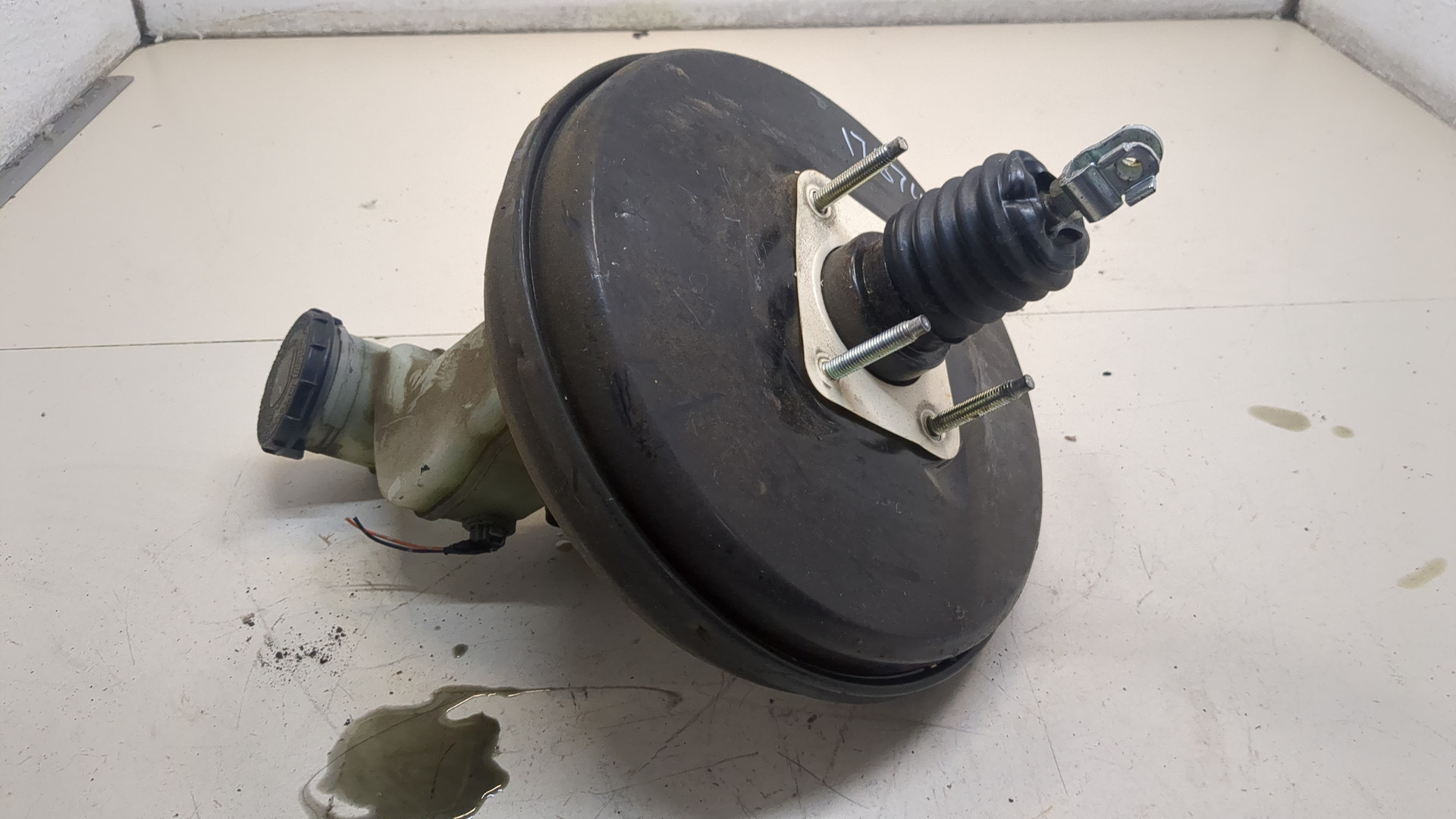 Усилитель тормозов вакуумный