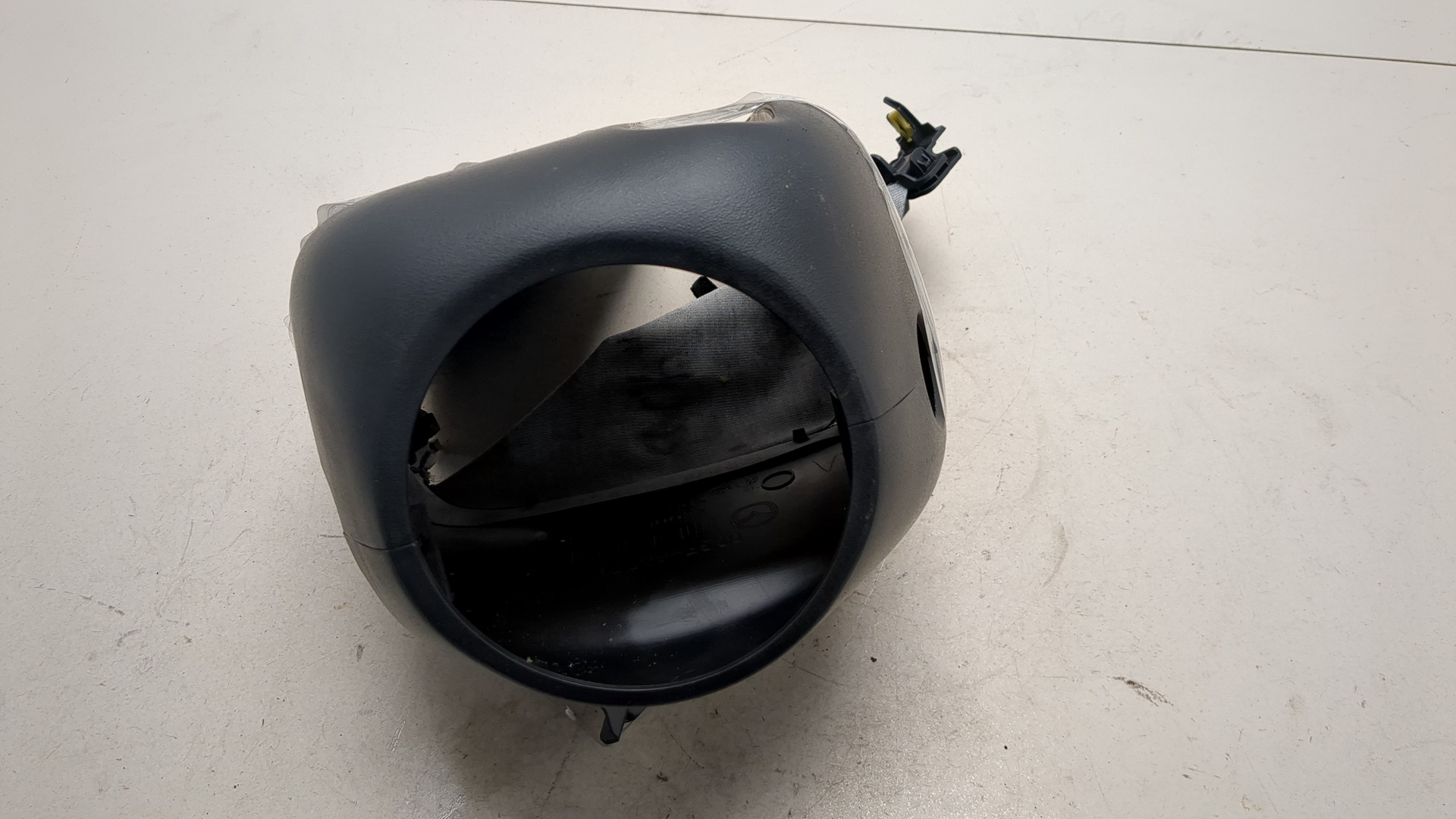 Кожух рулевой колонки