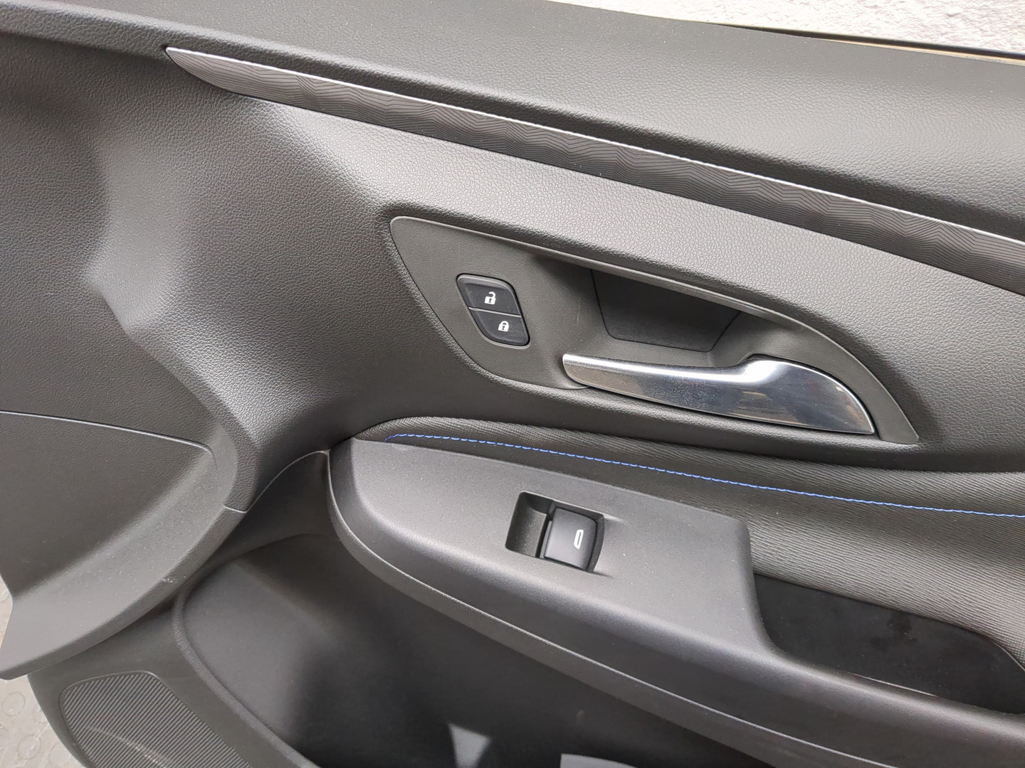 Дверь передняя правая