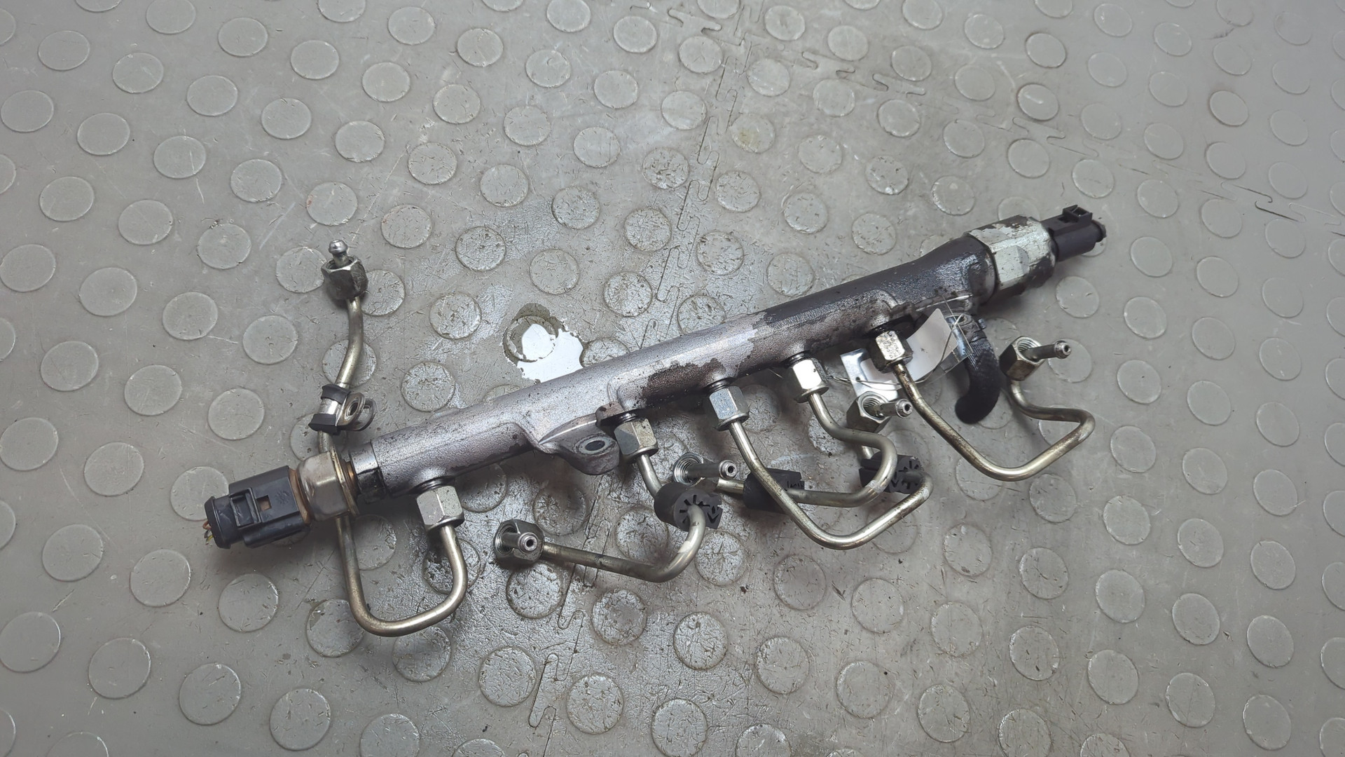 Рейка топливная (рампа)