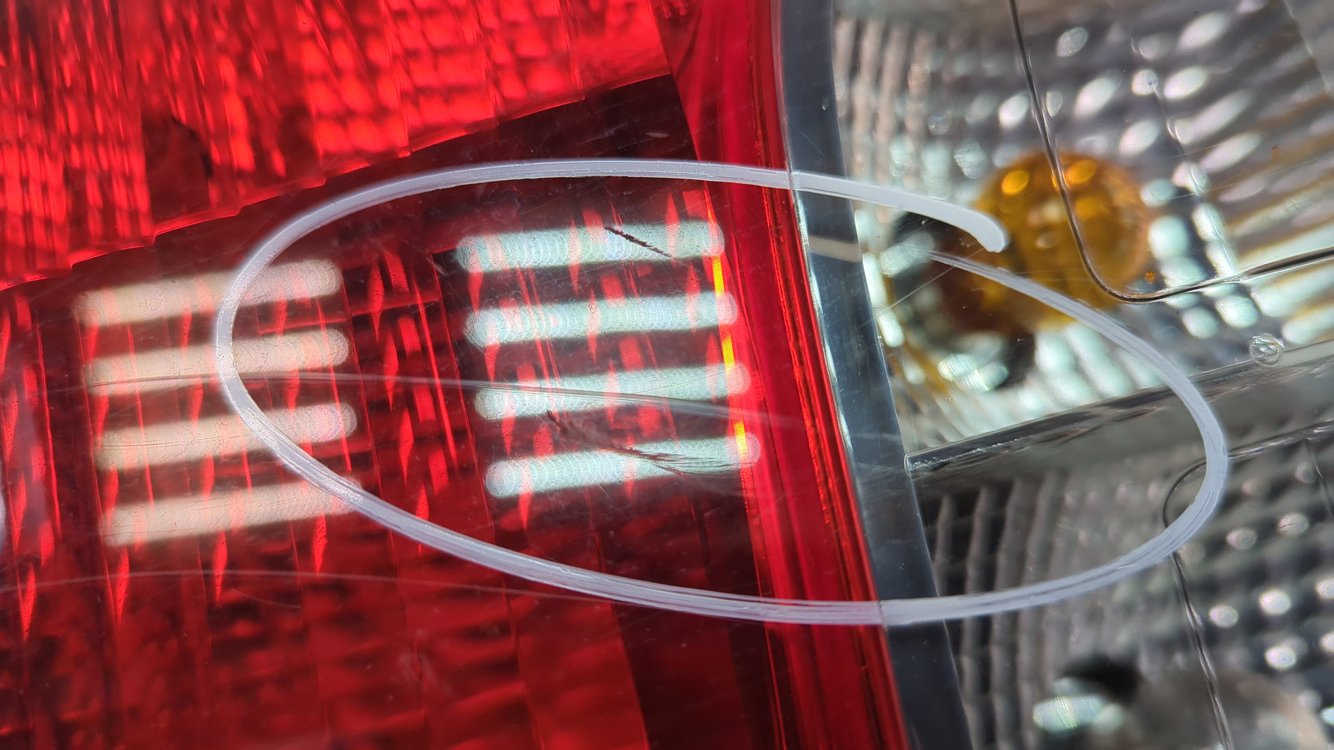 Фонарь задний левый