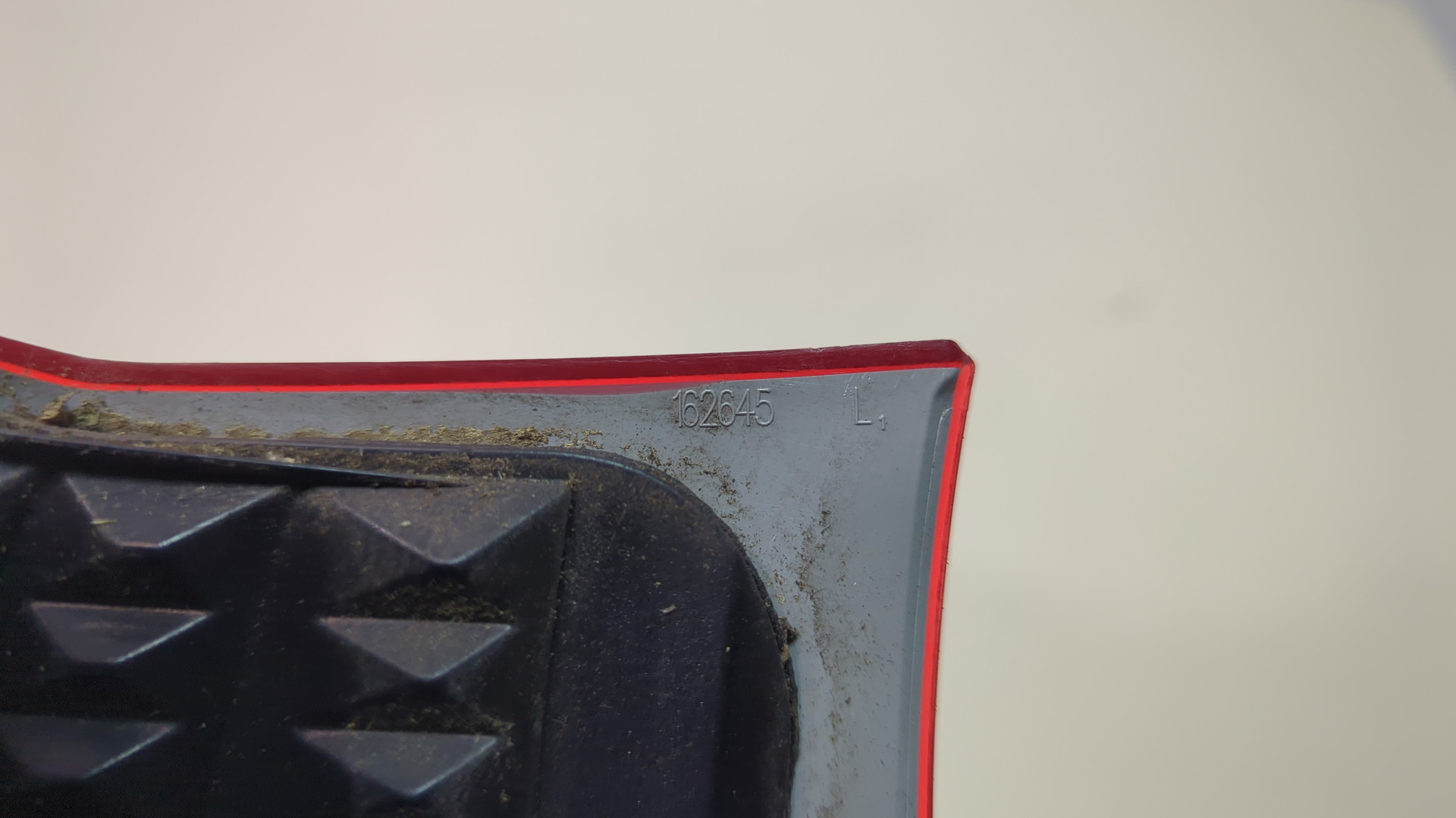 Фонарь задний левый