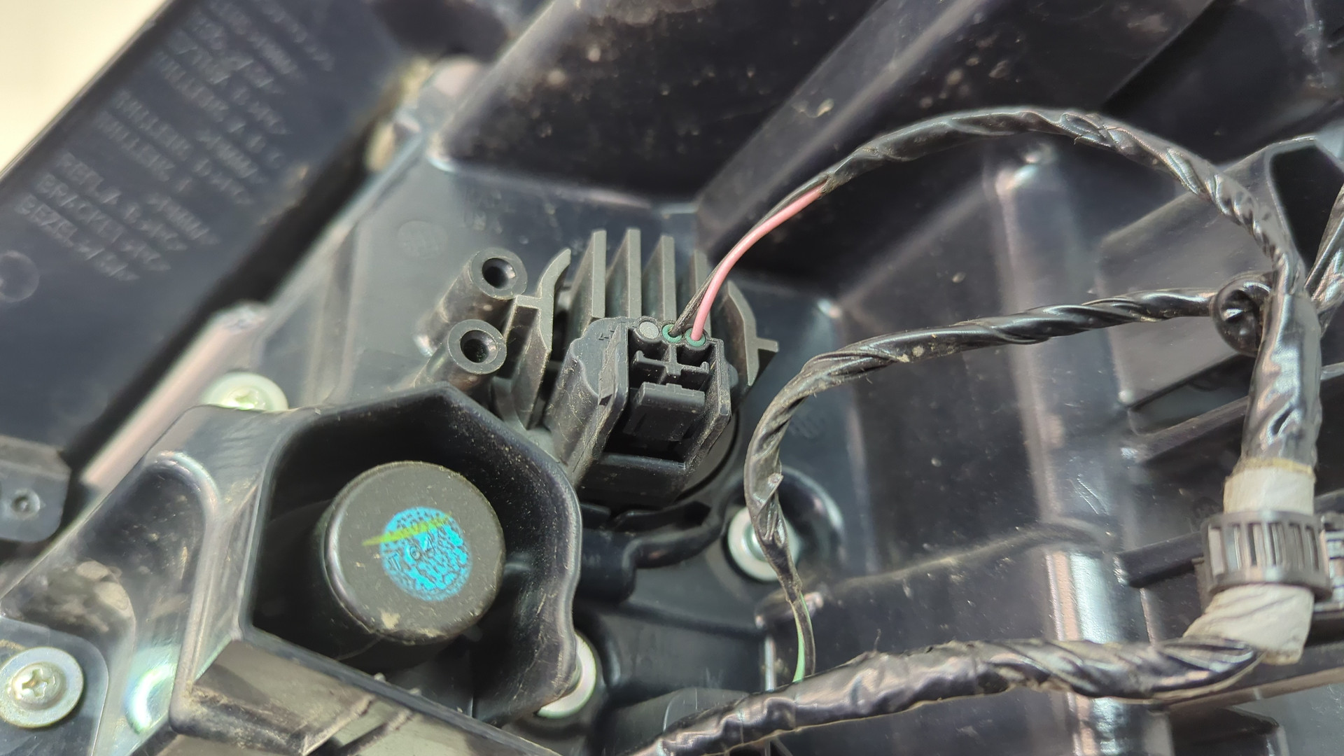 Фонарь задний левый