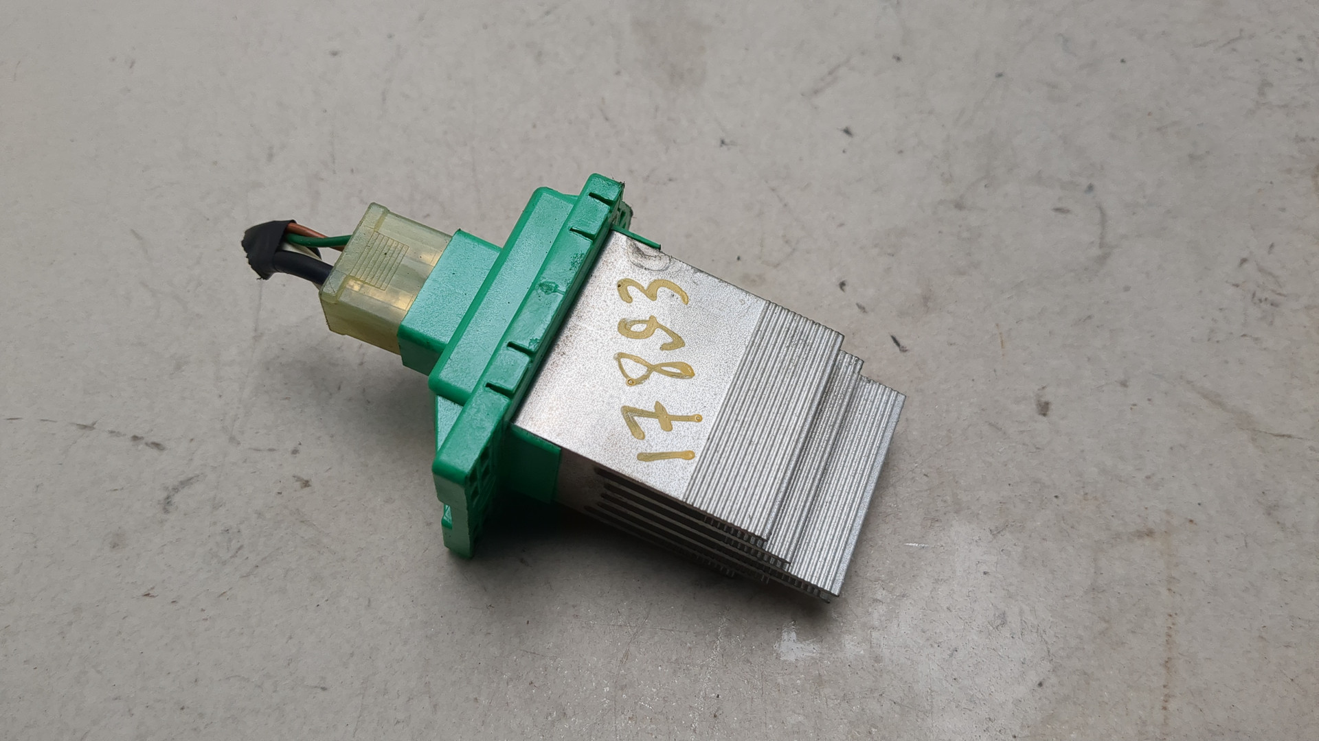 Резистор отопителя