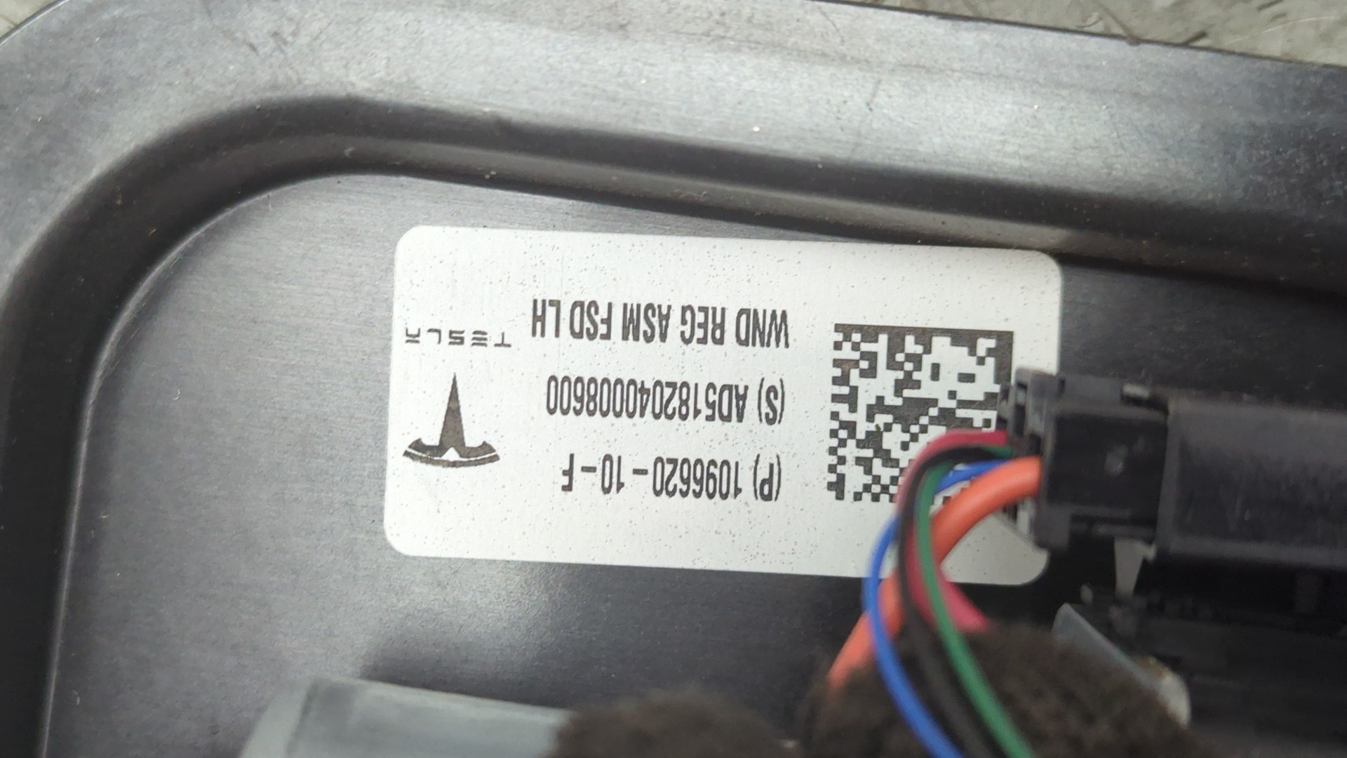 Стеклоподъемник электр. передний левый