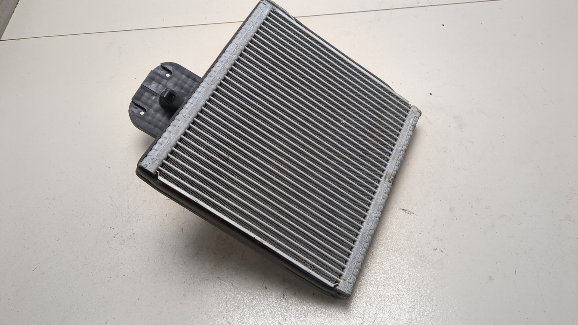 Радиатор кондиционера / конденсер