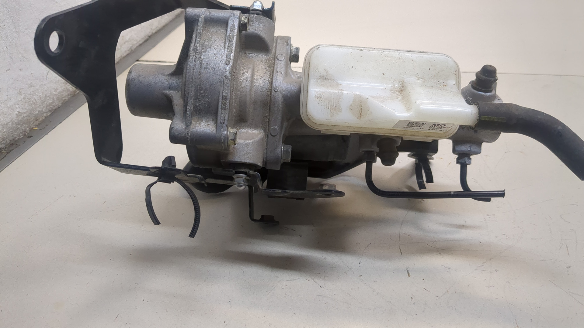 Цилиндр тормозной главный