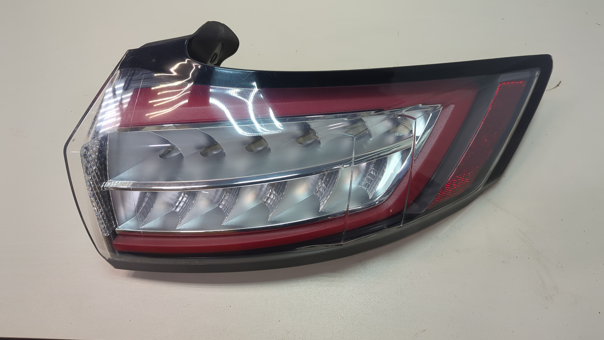 Фонарь задний правый