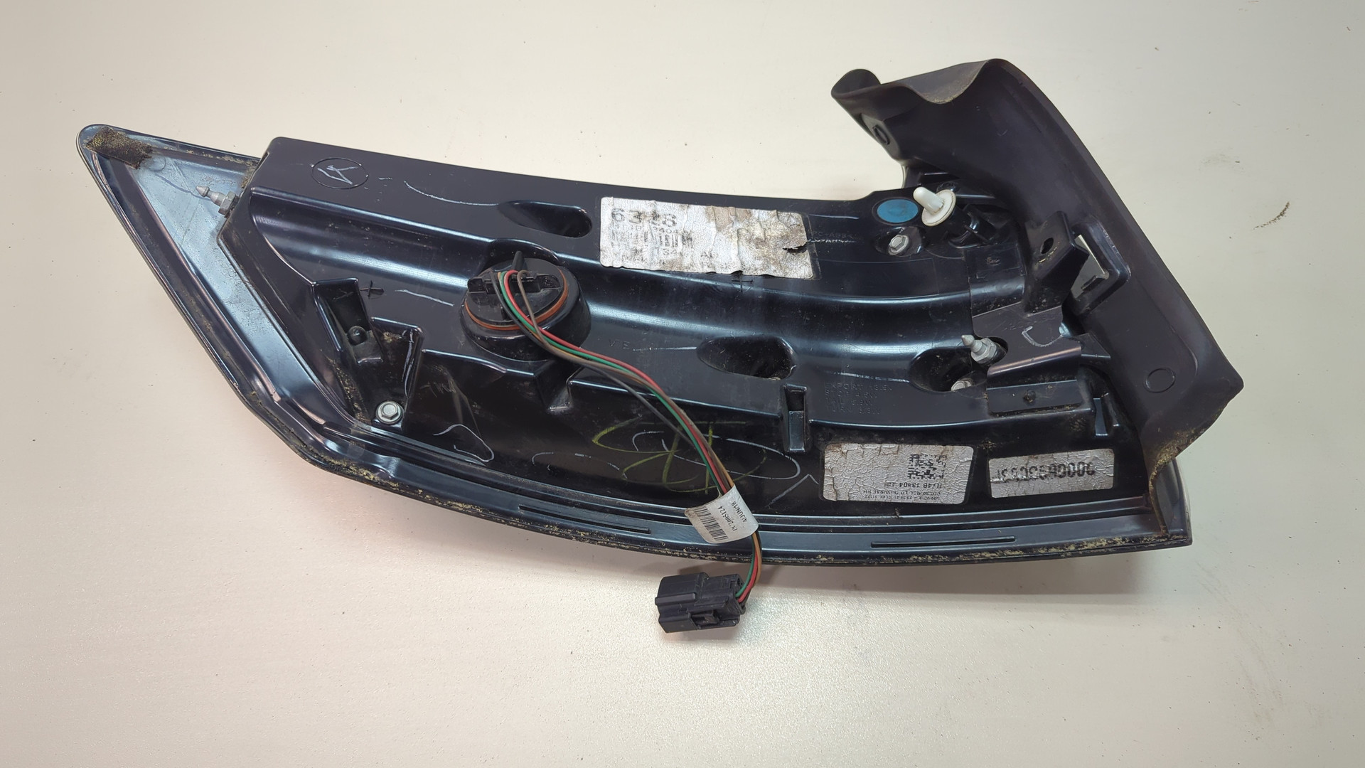 Фонарь задний правый