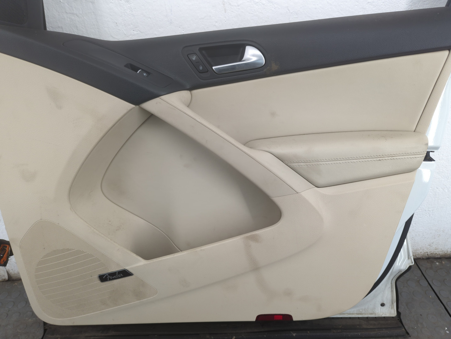 Дверь передняя правая