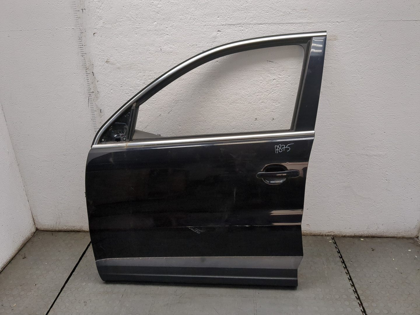 Дверь передняя левая